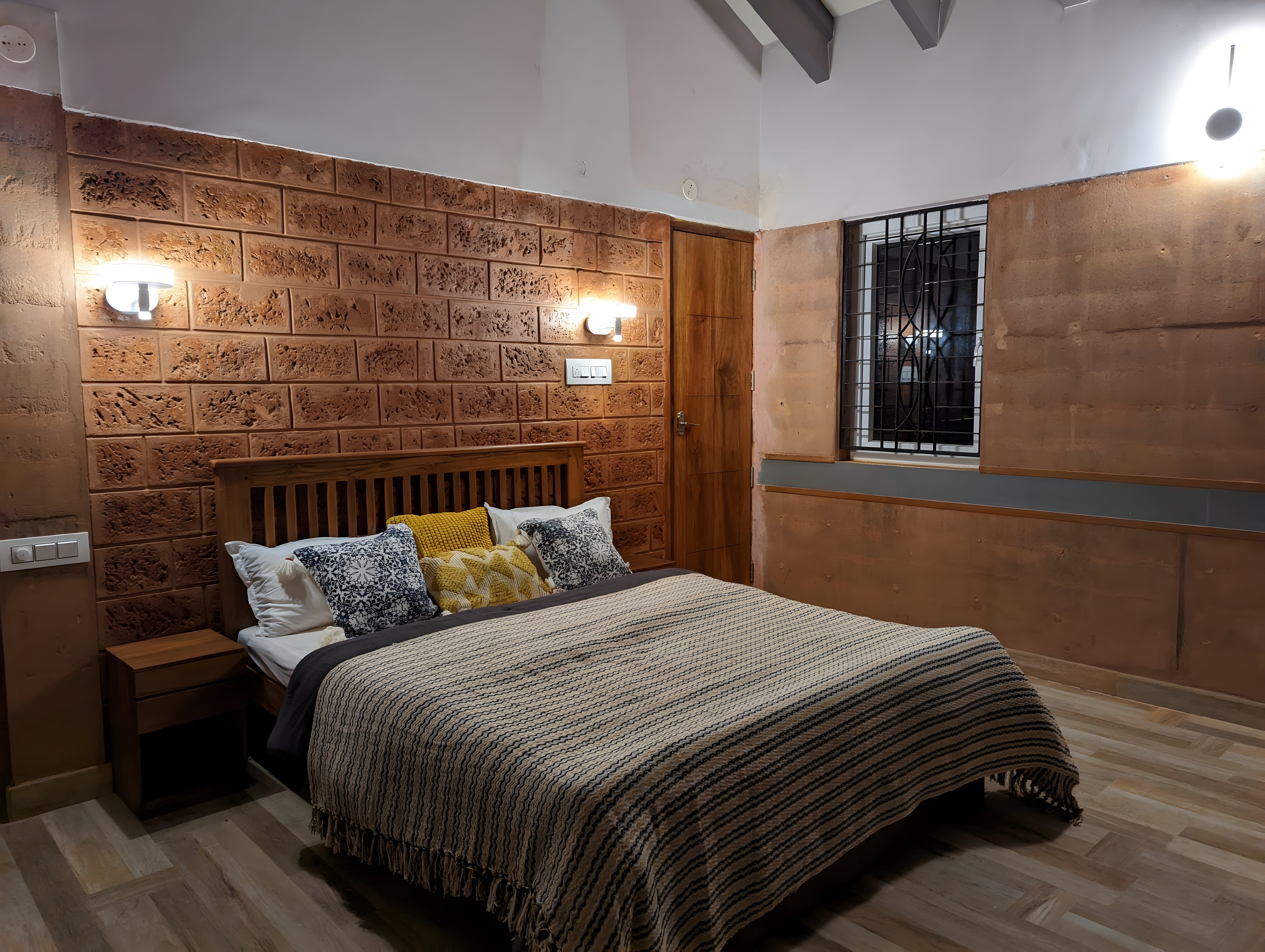 red rock villa Serene Queen Suite bedroom